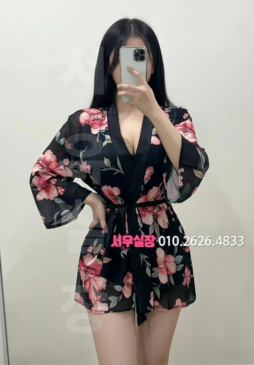 명동 보도노래방 프리미엄 라인업 30번 프로필