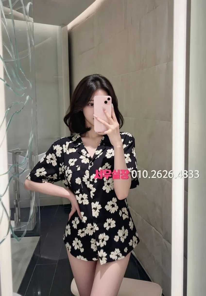 명동 다국적노래방 프리미엄 라인업 5번 프로필